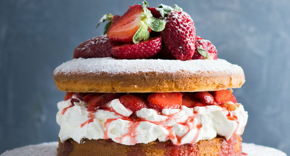 Kerrymaid's Victoria Sponge Cake